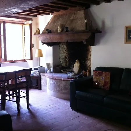 Almora Pietrasanta